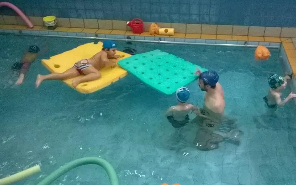 Scuola nuoto bambini